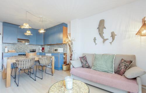 Apart-rent Apartamento Port Canigo 2005 con piscina comunitaria y vista al canal