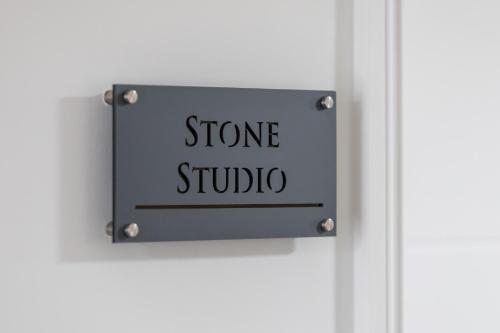 Stone Studio-Large newly refurbishedCentral photo 26