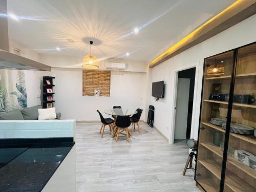 Apartamento completo cerca del centro, playa a 5 min