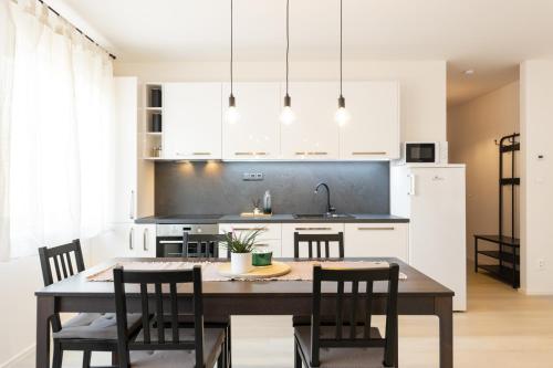 Beautiful apartment in city