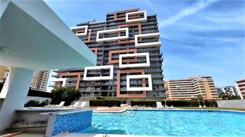 Rocha Tower 16A