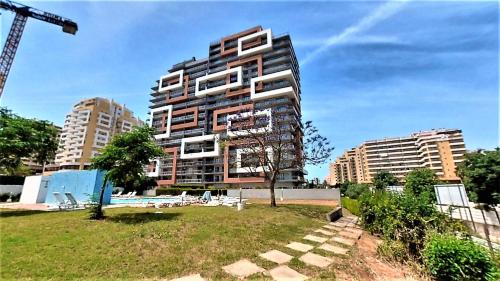 Rocha Tower 16A