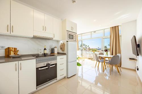 HORIZON VACATION HOME - Yumbo Luxury Apartment