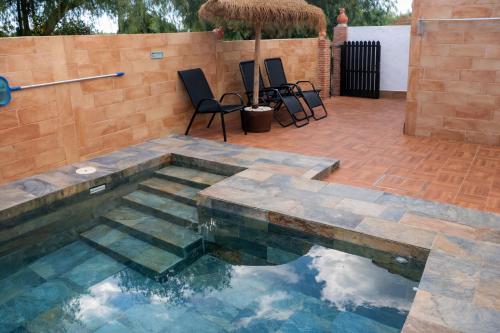 Chalet 2 dormitorios con piscina privada