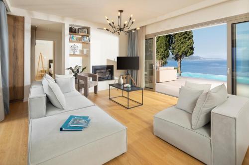 Infinity by Vintage Travel