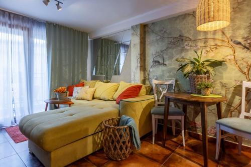 Llit o llits en una habitació de Centre Budva Green
