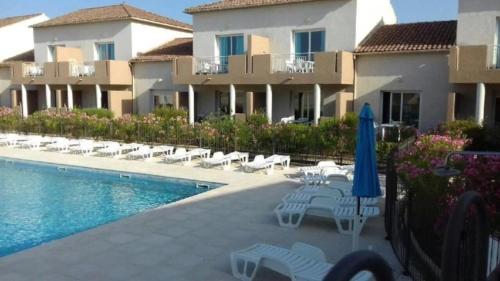 ZEcamping 3 piscine et pataugeoire à 2km de la plage animaux acceptés