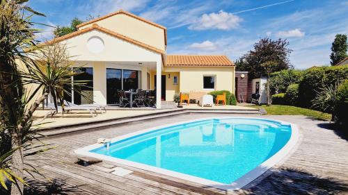 Villa 68, piscine chauffée à 2 pas de l'océan