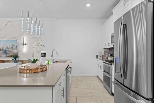 Special 4bedroom TH w-private pool next to Disney photo 14