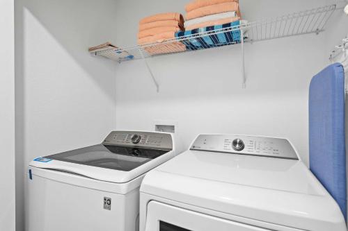Special 4bedroom TH w-private pool next to Disney photo 31