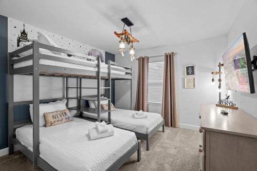 Special 4bedroom TH w-private pool next to Disney photo 28
