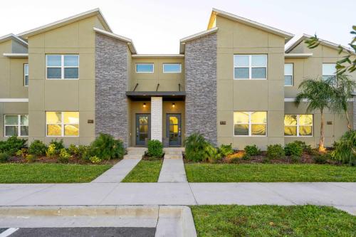 Special 4bedroom TH w-private pool next to Disney photo 32