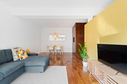 Lemon Beach-Bright Apt 3min to Beach & Metro