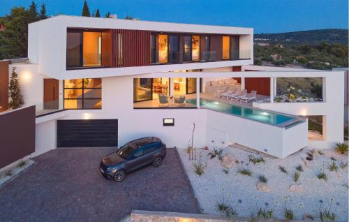 Beautiful Home In Primosten