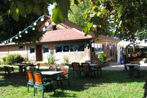 Camping 3 étoiles - Calme et nature en Bord de Saône
