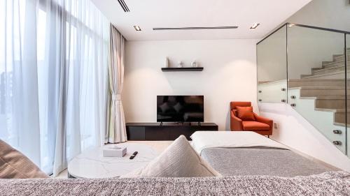 Brand New 2BHK Villa in Danah Bay