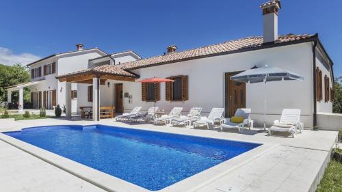 Beautiful Villa Ana with pool in Labin