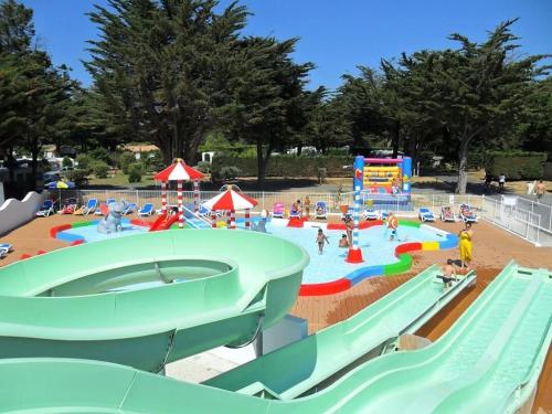 ZEcamping 4 - Plage à 900 m - Parc Aqua - Dog friendly