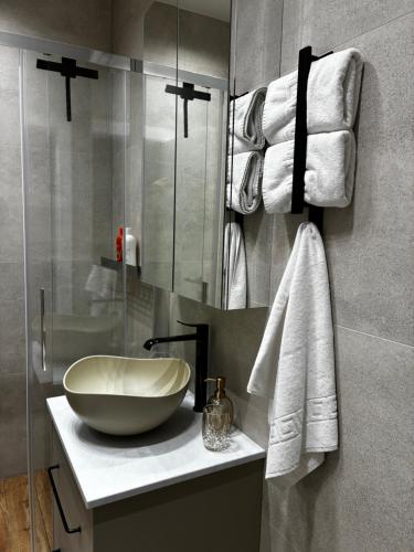 SeaView Jacuzzi Apartment