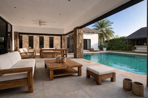Beautiful Villa Garden Pool Large Bay