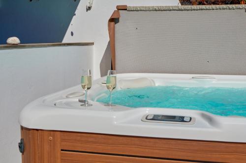 Villa Solsidan Pool, Jacuzzi, A/C 15 minutes walking to Marina Rubicón