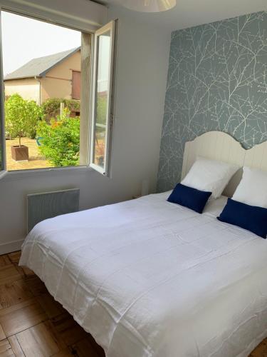 Ліжко або ліжка в номері VILLA CATHY