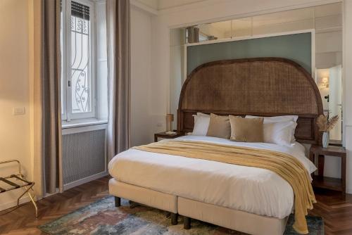Elegant Villa With Modern Apartments in Milan - CityLife District - M1