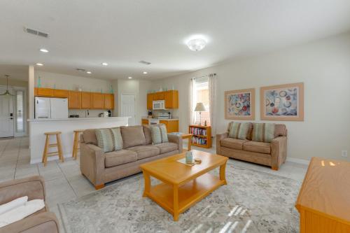 Poolside Living: Family Retreat 12 Mi to Disney photo 6
