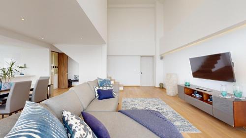 St Clair Lavandou Exceptional Penthouse Top Floor 180° Panoramic Sea ... - Penthouse Apartment Wellness Amenities