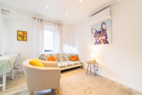 Elegant 2 Bedrooms Apartment with Balconies in Lisbon