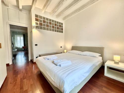 NoLo - Top Floor Bright Apartment - Metro Pasteur