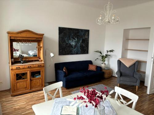 Apartment Sonnige Wohnung by Interhome