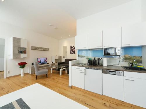 Apartment in Fünfhaus mit Garten by Interhome