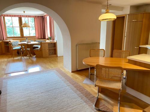 Apartment Studio in zentraler Lage - nur wenige Minuten zum See und Stadt by Interhome