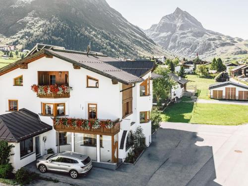 Apartment Panorama in Galtür by Interhome
