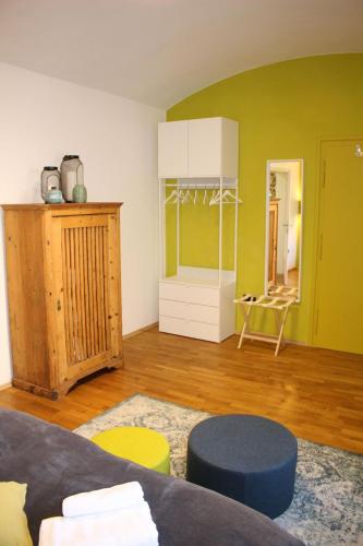Apartment Gemütliche Wohnung in Geidorf mit Garten- Grazer Dom-Nähe by Interhome