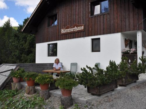 Apartment Kärntnerhaus in Falkertsee by Interhome