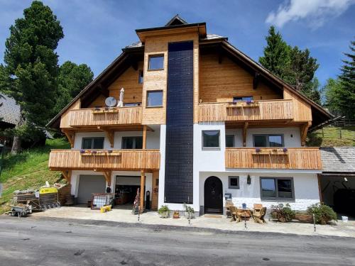 Apartment Appartement Kärntnerhaus in Falkertsee by Interhome