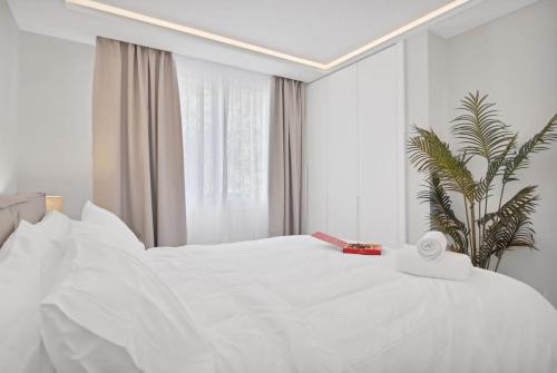 Elegant property in Puerto Banus by EMG HOMES