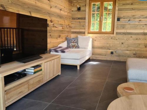 Holiday Home Charming Chalet Doux Douze by Interhome