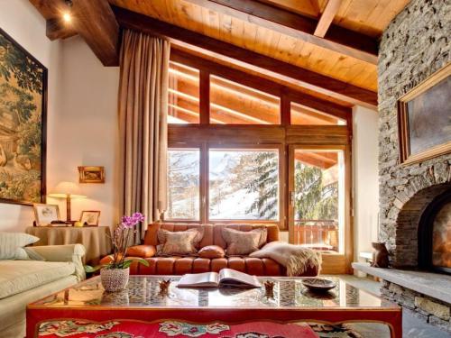 Holiday Home Freistehendens Chalet Zen Zermatt an bester Lage by Interhome
