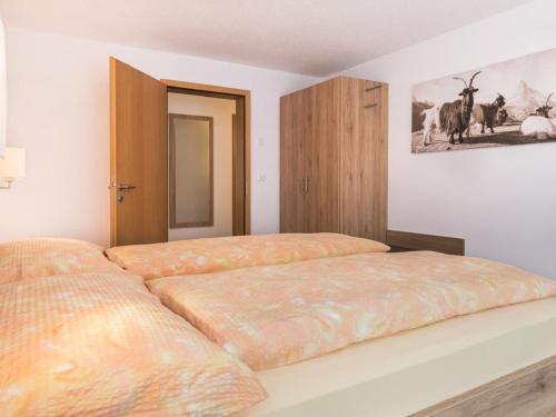 Apartment Top Ferienwohnung Pollux für 4-5 Personen by Interhome