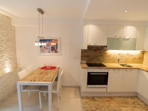 Apartment Haus Flaminia by Interhome