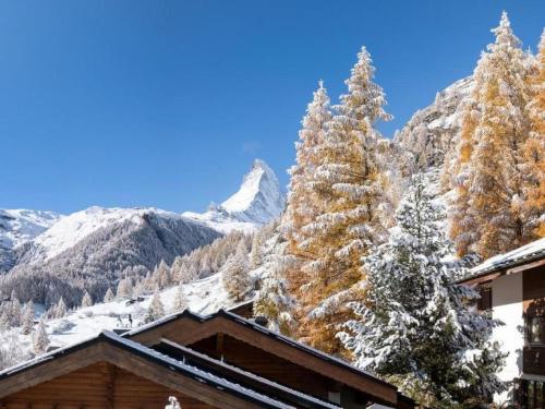 Apartment Penthouse Zen - Matterhornblick- 2 Min- vom Lift entfernt by Interhome