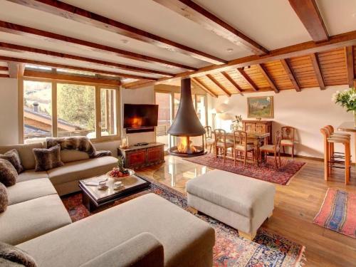 Apartment Penthouse Zen - Matterhornblick- 2 Min- vom Lift entfernt by Interhome