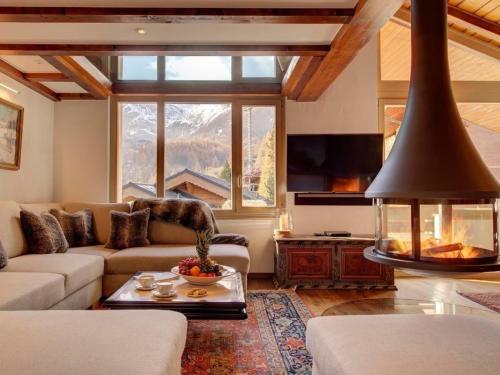 Apartment Penthouse Zen - Matterhornblick- 2 Min- vom Lift entfernt by Interhome