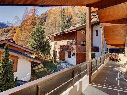 Apartment Penthouse Zen - Matterhornblick- 2 Min- vom Lift entfernt by Interhome
