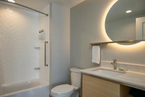 TownePlace Suites by Marriott Miramar Beach Destin photo 67