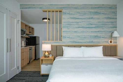 TownePlace Suites by Marriott Miramar Beach Destin photo 75