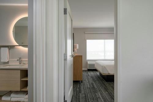 TownePlace Suites by Marriott Miramar Beach Destin photo 74